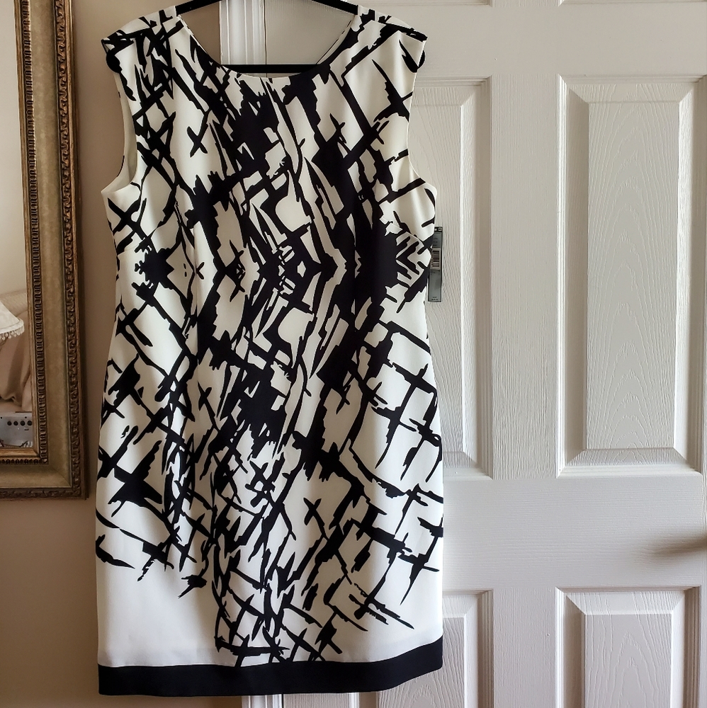 Tahari Arthur S Levine Sleeveless Dress